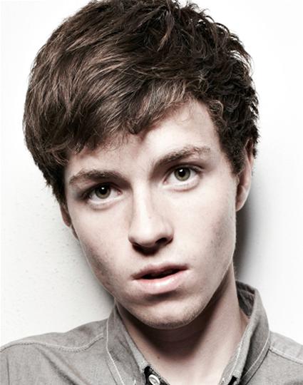 Теон грейджой актер. Элфи возраст. Элфи брэдли. Теон грейджой актер. Элфи возраст.