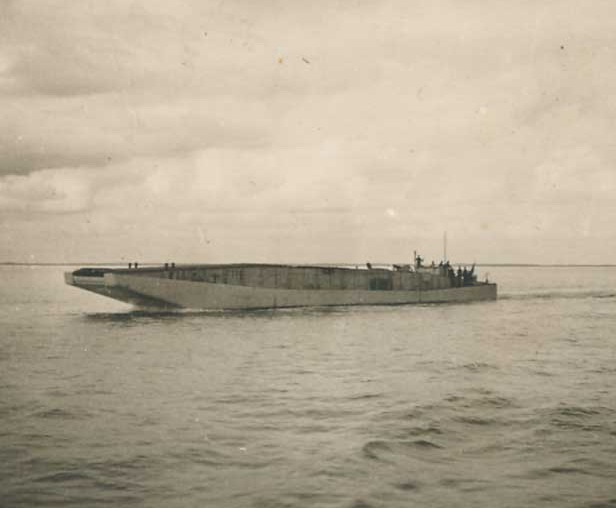 быстроходная десантная баржа германия. бдб баржа немецкая быстроходная. немецкая быстроходная десантная баржа типа зибель. бдб. быстроходная десантная баржа германия.